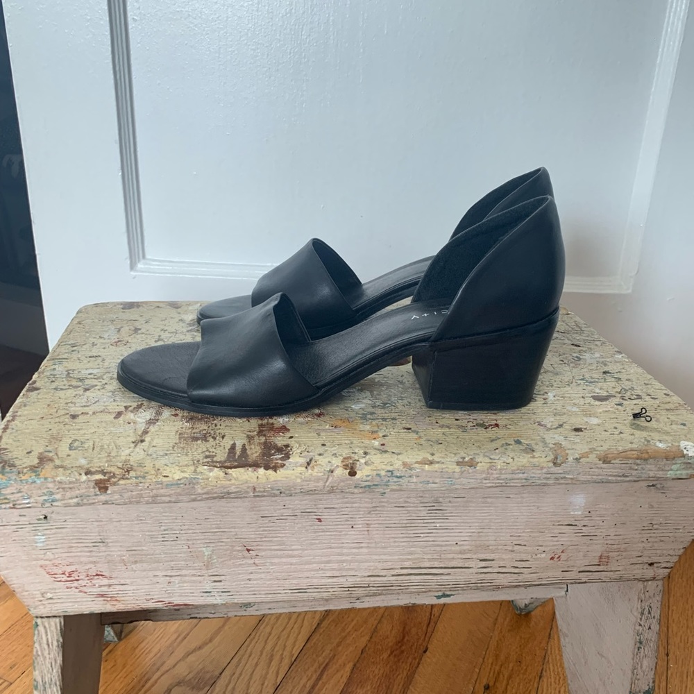 NWOT GREY CITY DITTY open toe block heel SANDAL BLACK size 10.5